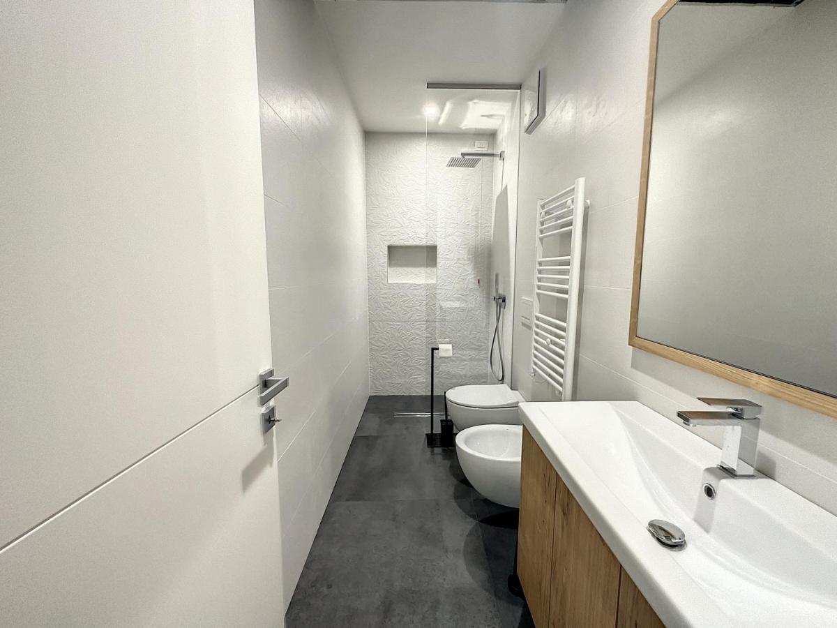 Ad Suite Apartment ริวาเดลการ์ดา ภายนอก รูปภาพ