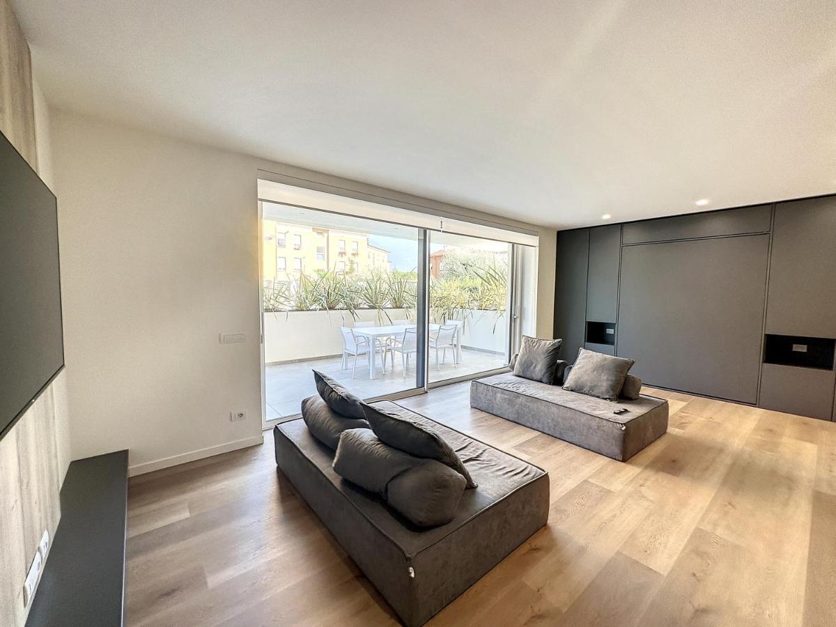 Ad Suite Apartment ริวาเดลการ์ดา ภายนอก รูปภาพ