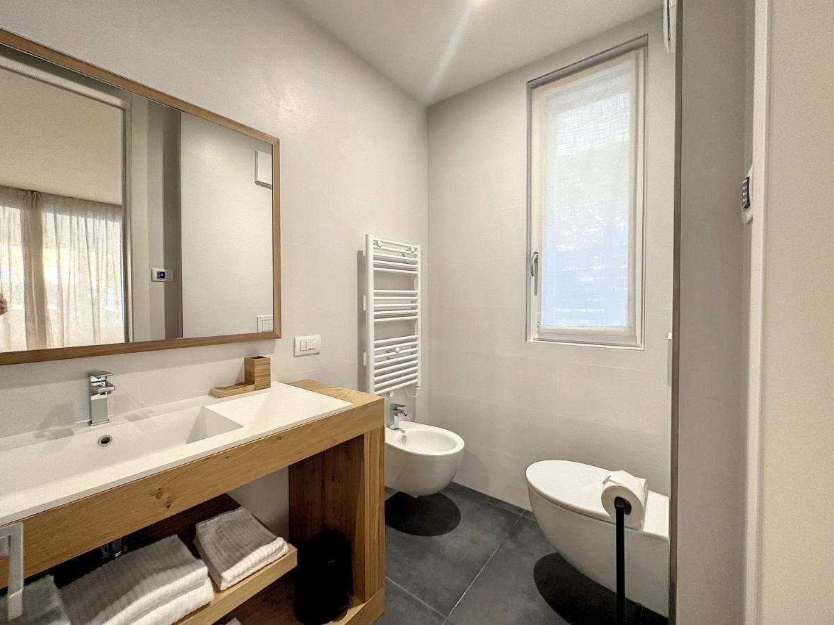 Ad Suite Apartment ริวาเดลการ์ดา ภายนอก รูปภาพ