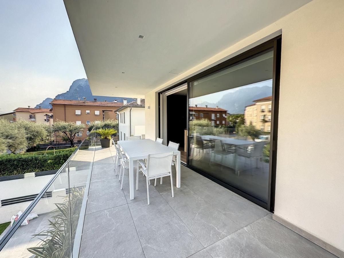 Ad Suite Apartment ริวาเดลการ์ดา ภายนอก รูปภาพ