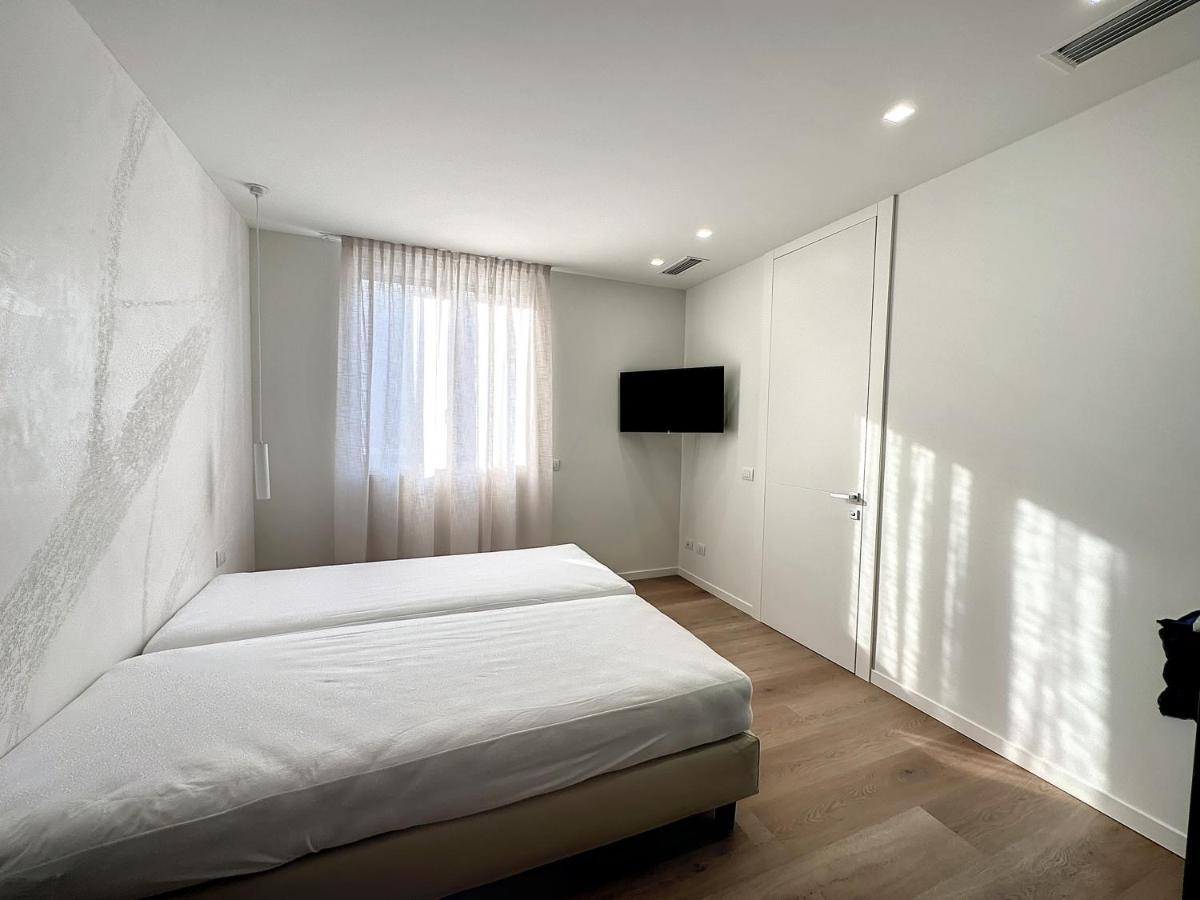 Ad Suite Apartment ริวาเดลการ์ดา ภายนอก รูปภาพ