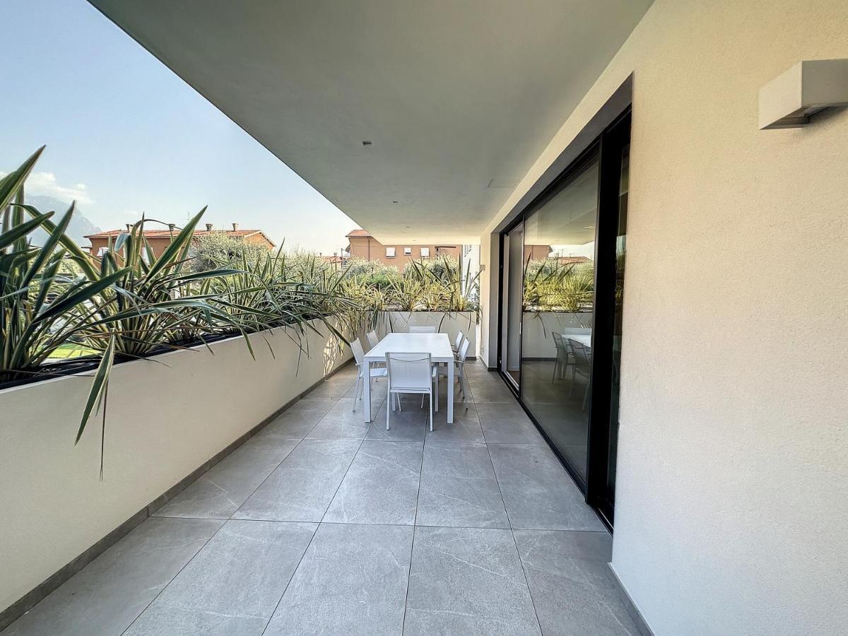 Ad Suite Apartment ริวาเดลการ์ดา ภายนอก รูปภาพ
